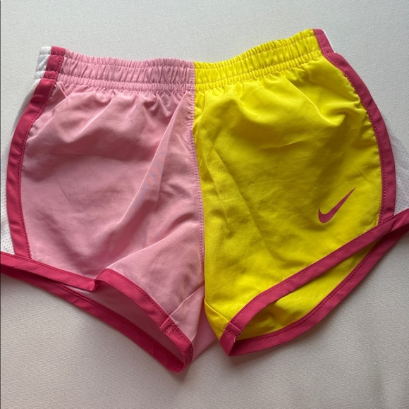 Girls Nike 3T short sleeve shirt outfit - Picture 5 of 10